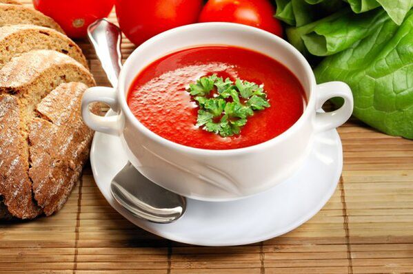 İçme diyeti menüsü domates çorbasıyla çeşitlendirilebilir